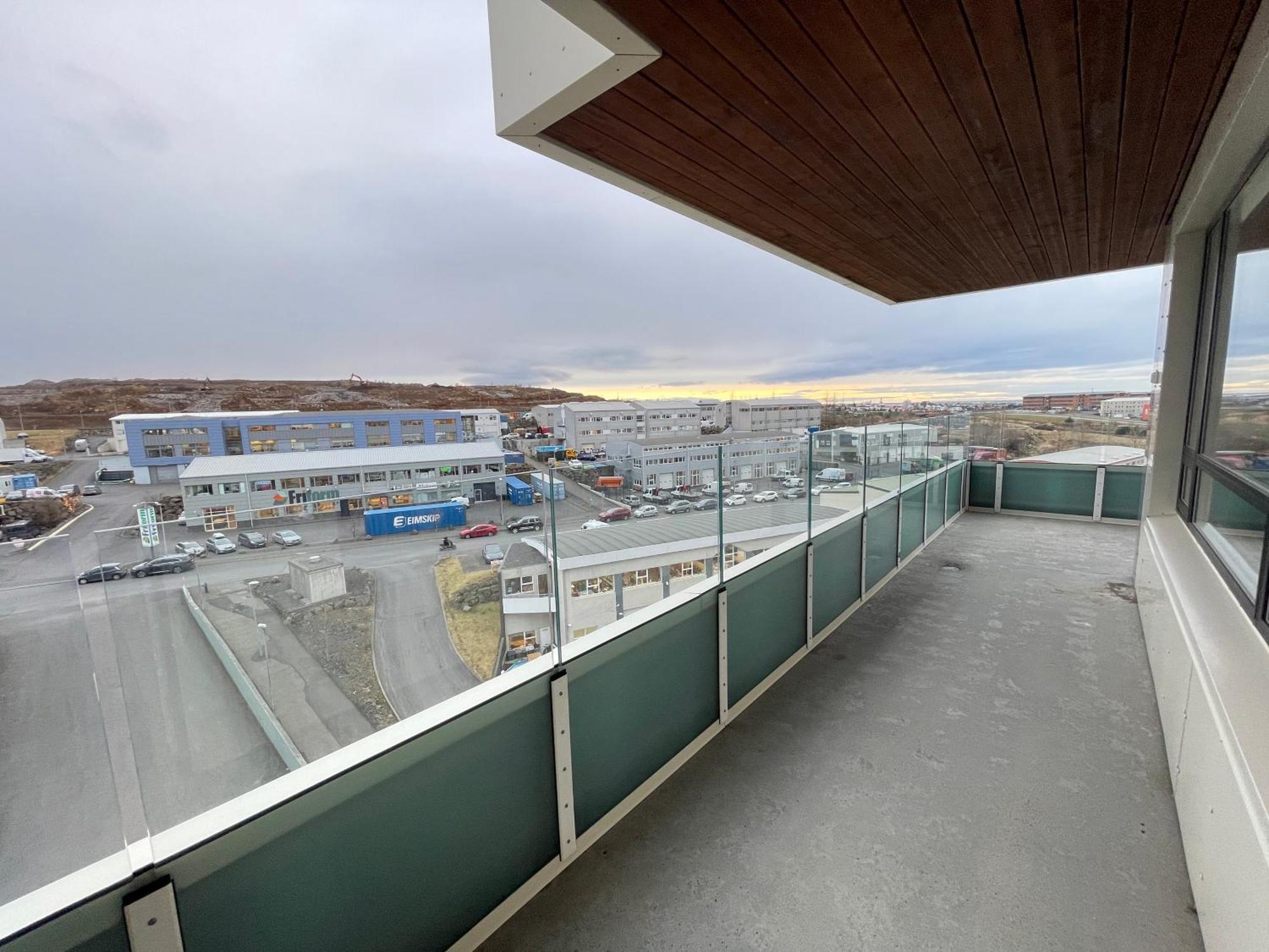 Modern And Spacious 3 Bedroom Apartment In Kopavogur ريكيافيك المظهر الخارجي الصورة